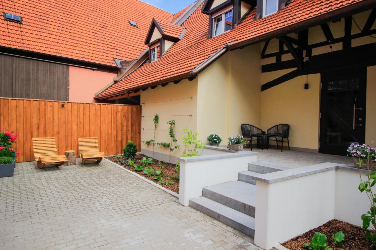 Gasthof Pension Zum Goldenen Hirschen Burgbernheim Bagian luar foto